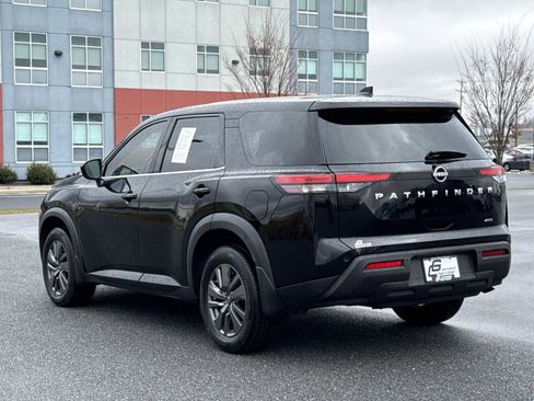 Used 2024 Nissan Pathfinder S image 26