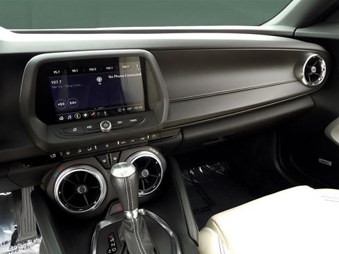 Used 2021 Chevrolet Camaro LT w/ RS Package image 18