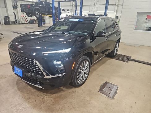 Certified 2025 Buick Enclave Avenir w/ Super Cruise Package image 3