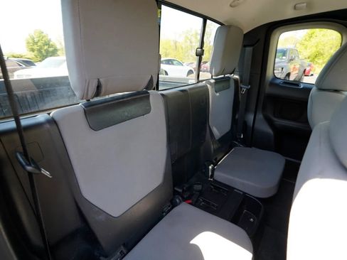 Used 2019 Toyota Tacoma SR w/ SR Convenience Package AWD/4WD image 30
