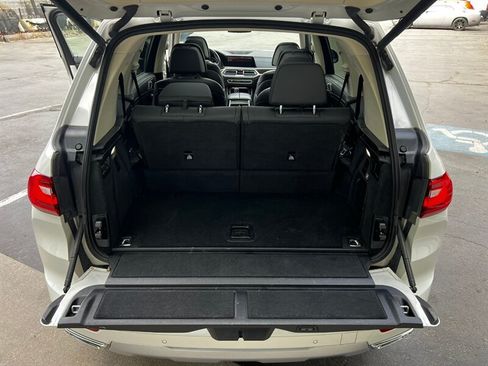 Used 2020 BMW X7 xDrive40i w/ Luxury Seating Package AWD/4WD image 27