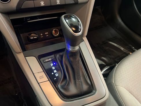 Used 2018 Hyundai Elantra SE w/ SE Connectivity Package 04 image 26