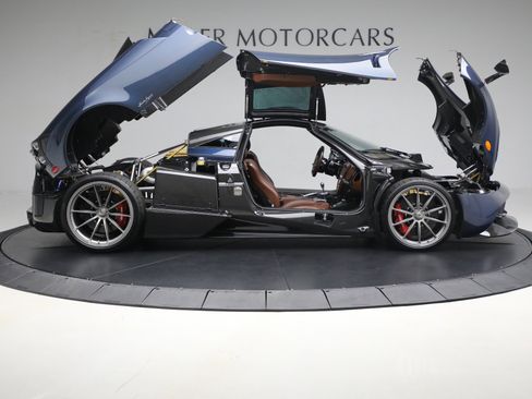 Used 2014 Pagani Huayra image 43