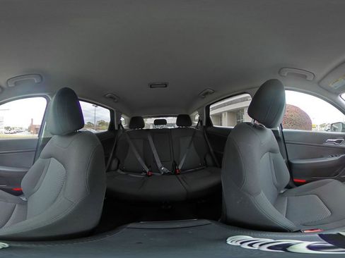 Used 2025 Kia Sportage LX image 41