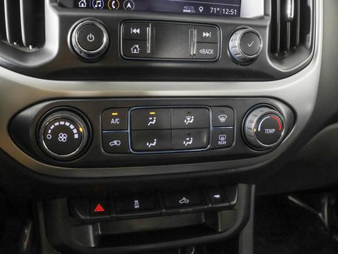Used 2022 Chevrolet Colorado LT w/ LT Convenience Package AWD/4WD image 31