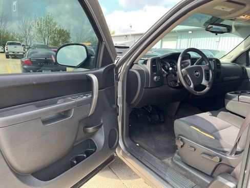 Used 2013 Chevrolet Silverado 1500 LT AWD/4WD image 9
