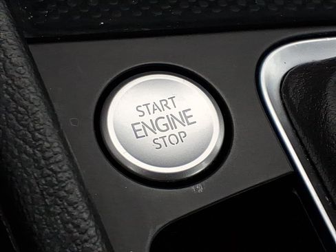 Used 2024 Volkswagen Jetta SE image 10