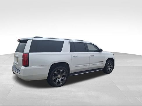 Used 2017 Chevrolet Suburban Premier image 11