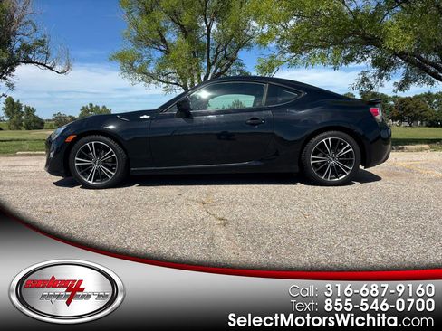 Used 2013 Scion FR-S 2dr Cpe Man (Natl) image 1