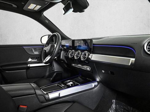 Certified 2026 Mercedes-Benz GLB 250 4MATIC image 24