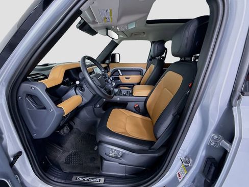 Used 2024 Land Rover Defender 130 X-Dynamic SE image 20