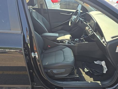 Certified 2023 Kia Niro Wind w/ Wind Preserve Package FWD image 11