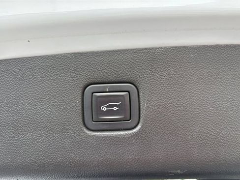 Used 2020 Chevrolet Blazer LT AWD/4WD image 17