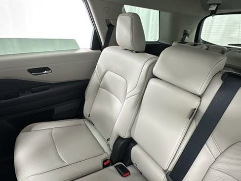 New 2026 Nissan Pathfinder SL AWD/4WD image 14