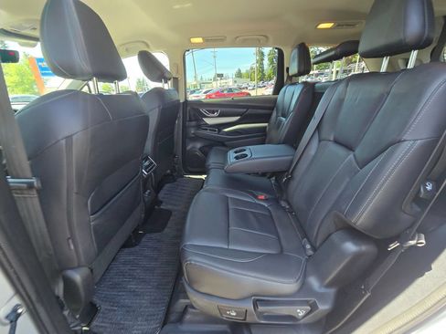 Used 2019 Subaru Ascent Limited AWD/4WD image 16