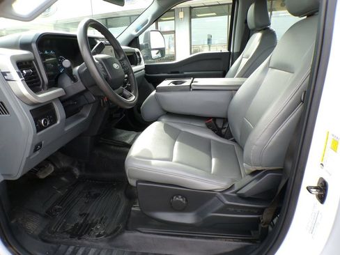 Used 2024 Ford F250 XL w/ FX4 Off-Road Package AWD/4WD image 9