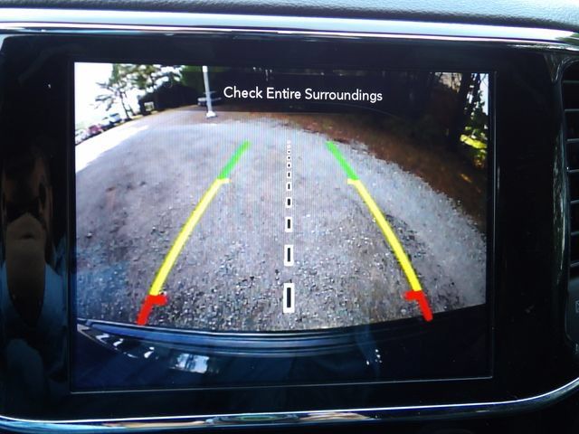 Used 2020 Jeep Grand Cherokee Laredo AWD/4WD image 22