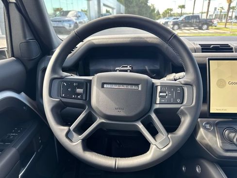 New 2026 Land Rover Defender 110 X-Dynamic SE AWD/4WD image 24