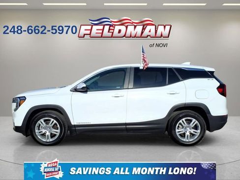 Used 2023 GMC Terrain SLE FWD image 2