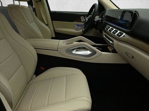 Certified 2025 Mercedes-Benz GLS 450 GLS 450 image 27