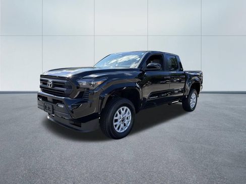Used 2024 Toyota Tacoma SR5 AWD/4WD image 2