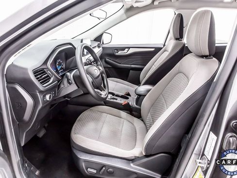 Used 2021 Ford Escape SE image 24
