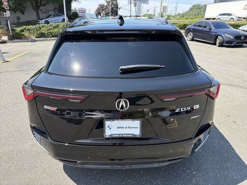 Used 2024 Acura ZDX Type S AWD/4WD image 13