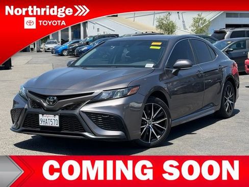 Used 2023 Toyota Camry SE w/ Convenience Package FWD image 1