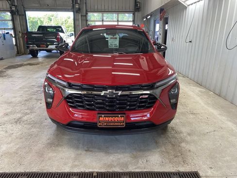 New 2026 Chevrolet Trax RS w/ Driver Confidence Package FWD image 5