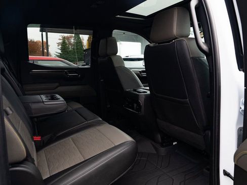 Used 2023 Chevrolet Silverado 1500 ZR2 w/ Technology Package image 25