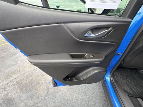 Used 2025 Chevrolet Blazer LT w/ LPO, Floor Liner Package FWD image 11