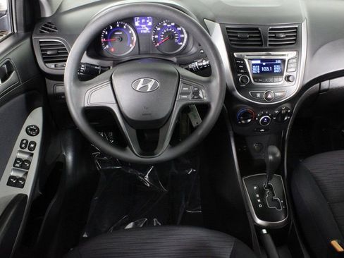 Used 2017 Hyundai Accent SE image 4