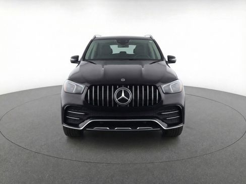 Used 2024 Mercedes-Benz GLC 300 4MATIC image 2
