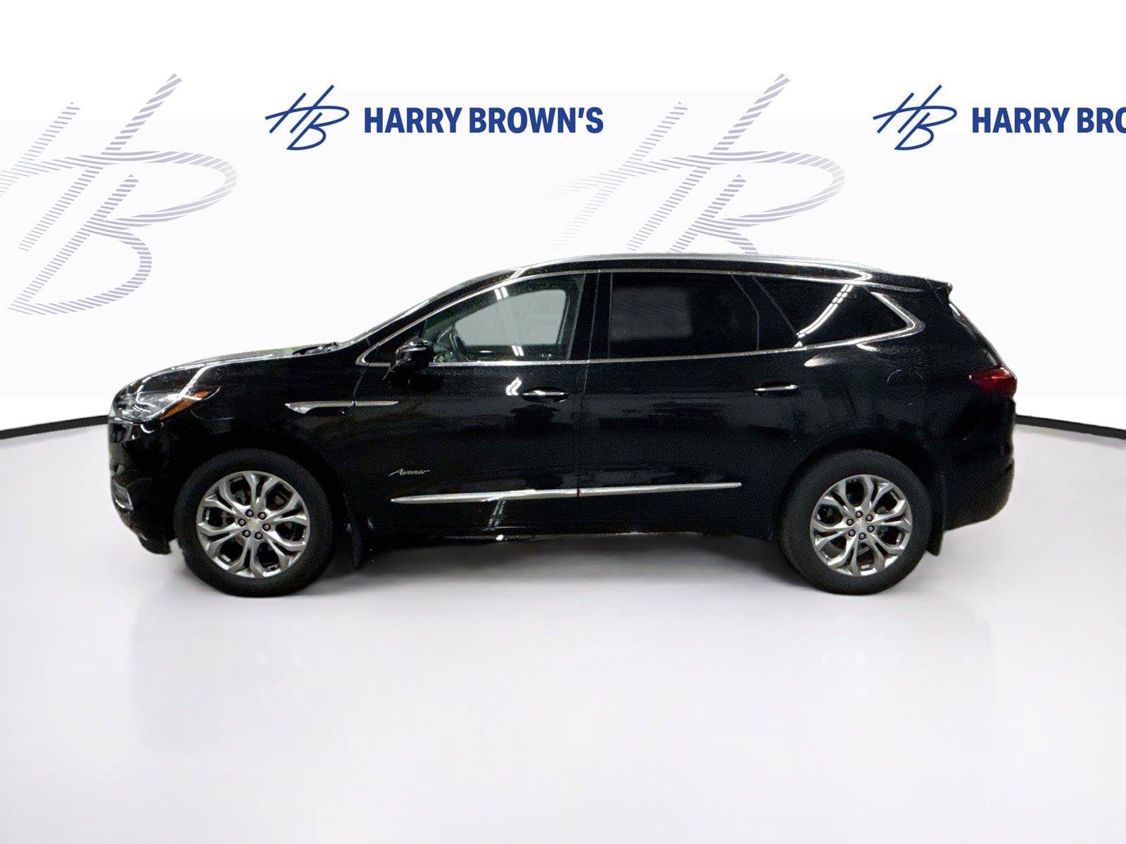 Used 2021 Buick Enclave Avenir w/ Avenir Technology Package AWD/4WD image 8