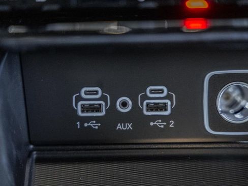 New 2025 Jeep Grand Cherokee Altitude image 23