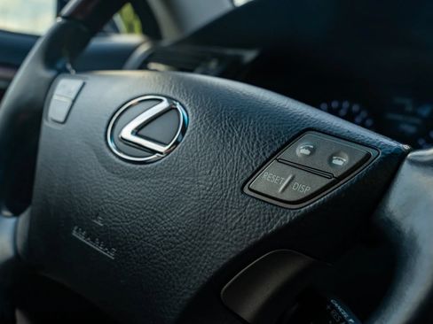 Used 2012 Lexus LS 460 w/ Comfort Pkg RWD image 25