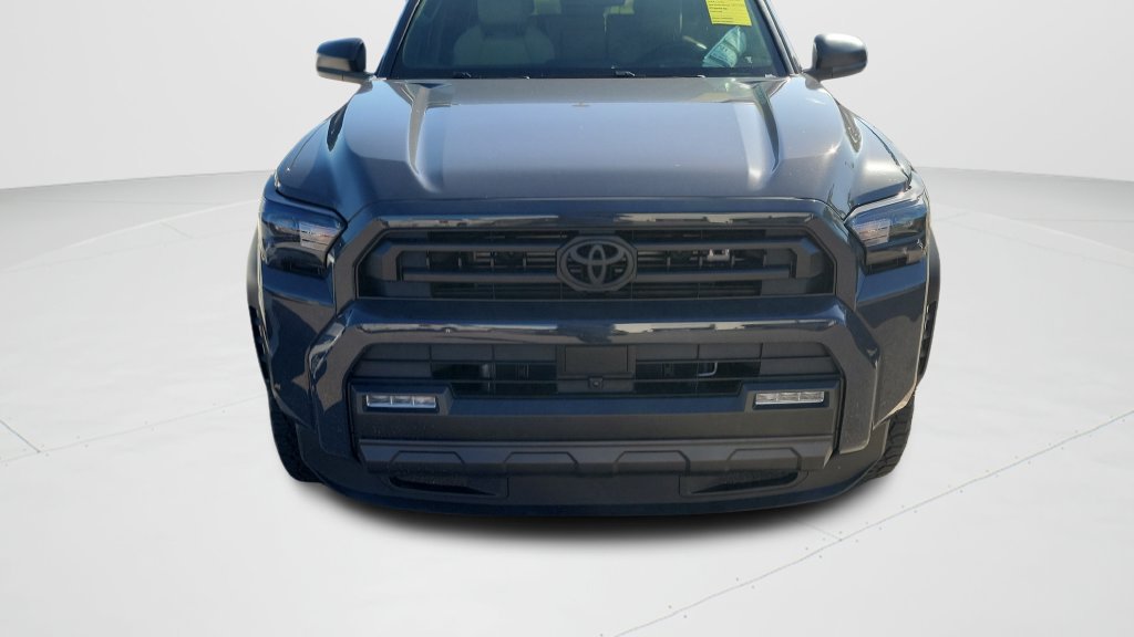 Used 2025 Toyota 4Runner SR5 AWD/4WD image 3
