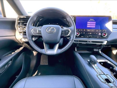 Used 2025 Lexus RX 350 Premium w/ Accessory Package (Z1) image 6