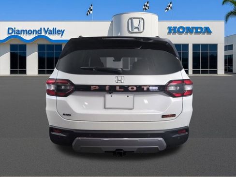 New 2026 Honda Pilot TrailSport image 4