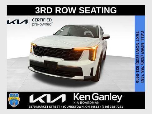 Certified 2025 Kia Sorento LX FWD image 1