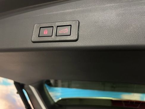 Certified 2025 Subaru Ascent Limited w/ Popular Package #1 image 70