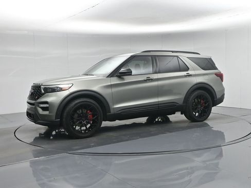 Used 2020 Ford Explorer ST w/ ST Street Pack image 38
