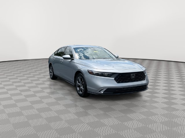Used 2023 Honda Accord EX image 3