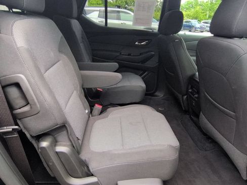 Used 2023 Chevrolet Traverse LT FWD image 28
