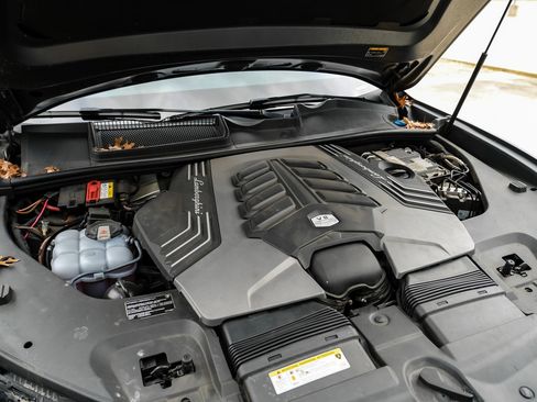 Used 2020 Lamborghini Urus image 55