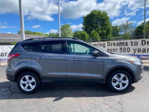 Used 2014 Ford Escape SE w/ Equipment Group 201A AWD/4WD image 2