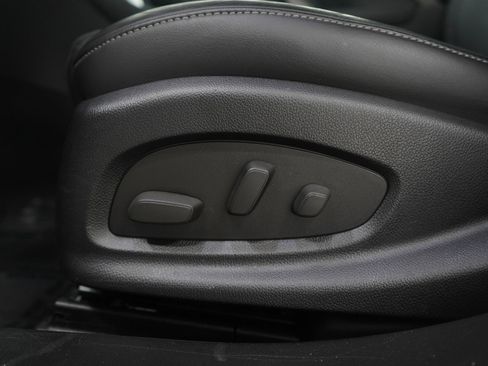 Used 2014 Buick LaCrosse Premium w/ Driver Confidence Package image 22