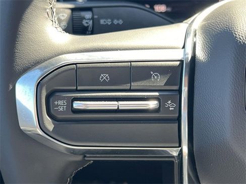 New 2026 GMC Canyon Elevation w/ LPO, Black Badging Package image 13