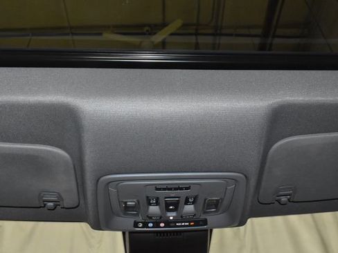Used 2022 Chevrolet Silverado 1500 LTZ w/ LTZ Premium Package AWD/4WD image 21