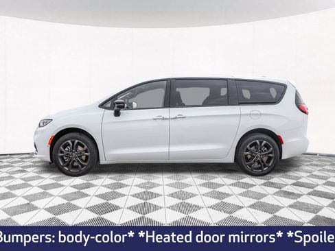 New 2026 Chrysler Pacifica Select image 12